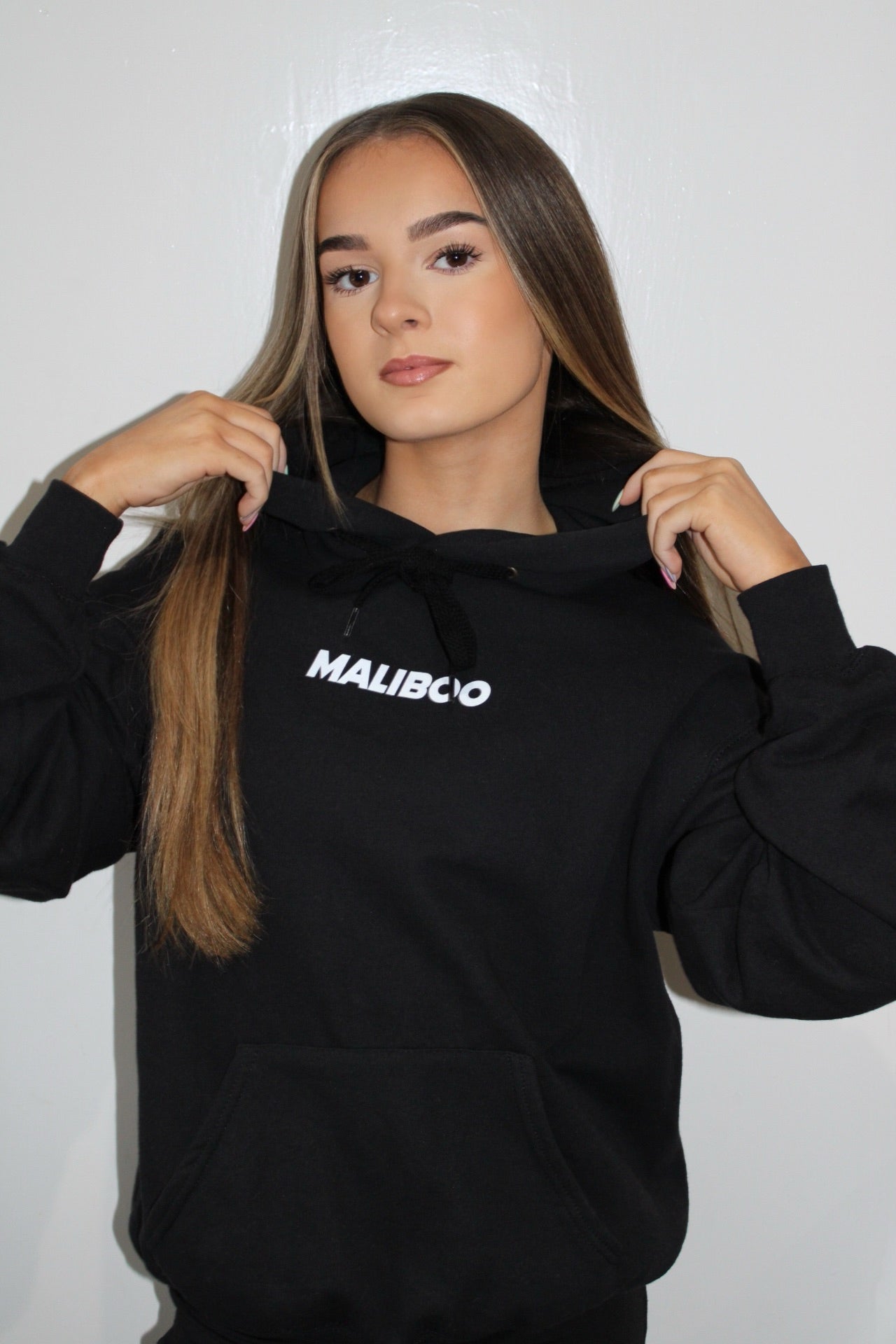 UNT8MED Hoodie Black